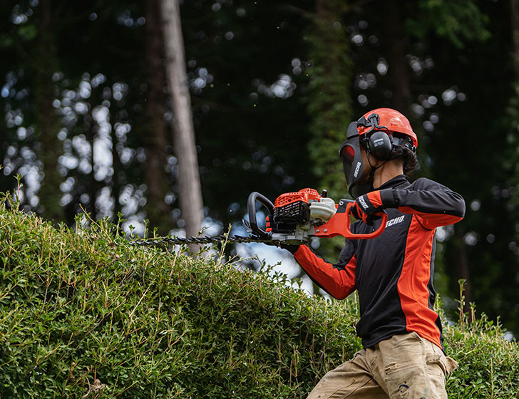 534mm long cutting blades. 534mm long cutting blades.